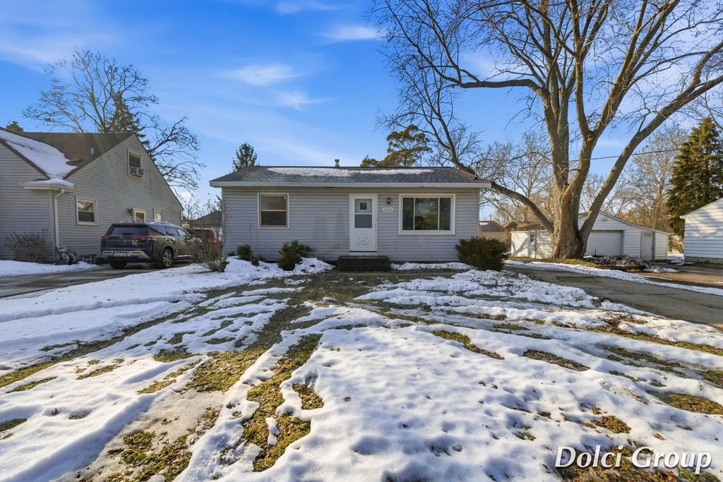 Photo of 4155 Bell Avenue NE, Grand Rapids, MI 49525 (MLS # 26005851)