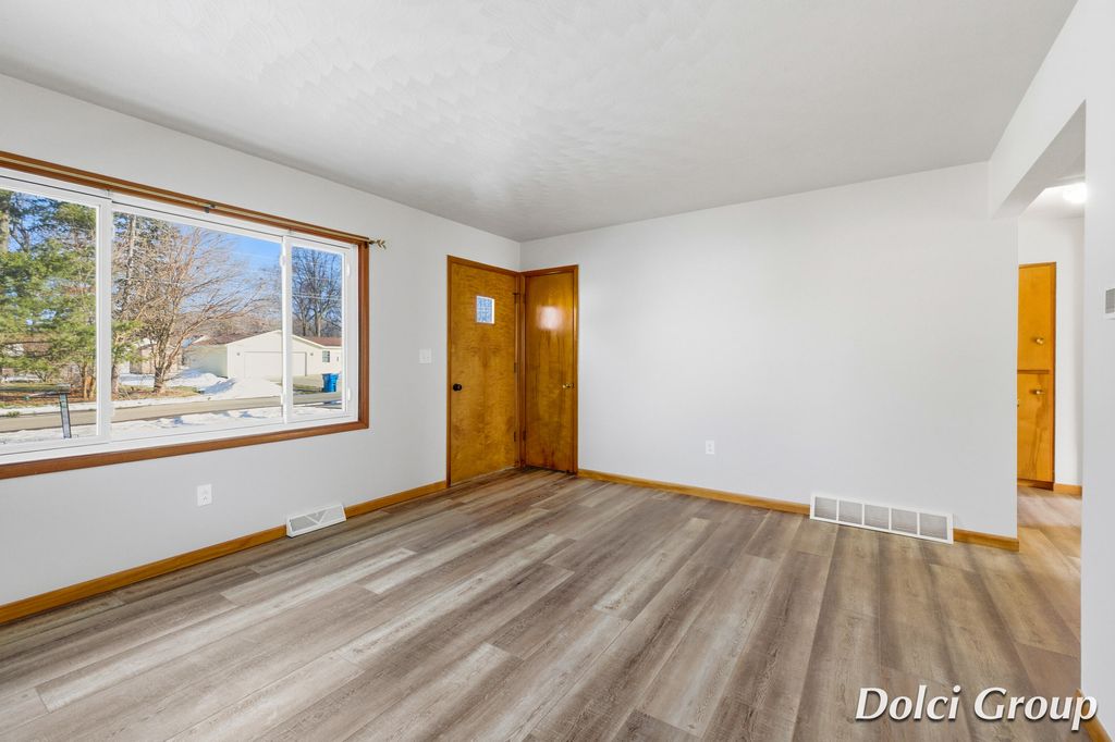 Photo of 4155 Bell Avenue NE, Grand Rapids, MI 49525 (MLS # 26005851)