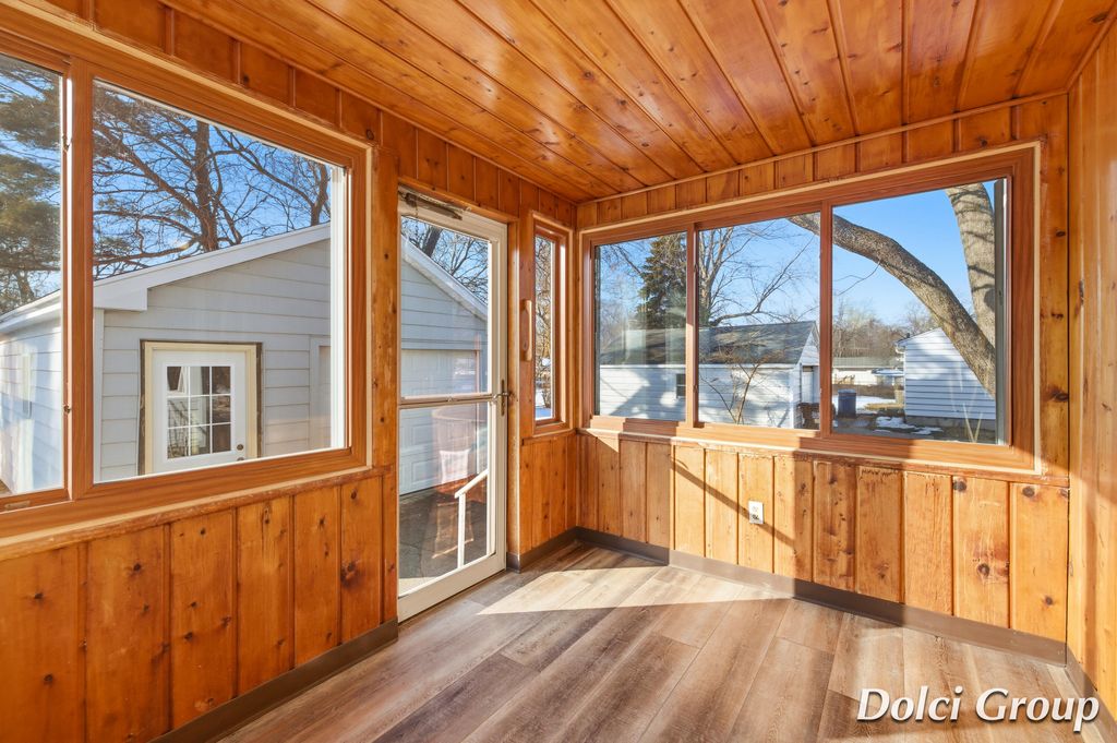 Photo of 4155 Bell Avenue NE, Grand Rapids, MI 49525 (MLS # 26005851)