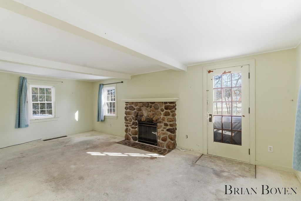 Photo of 3745 Reeds Lake Boulevard SE, Grand Rapids, MI 49506 (MLS # 26005642)