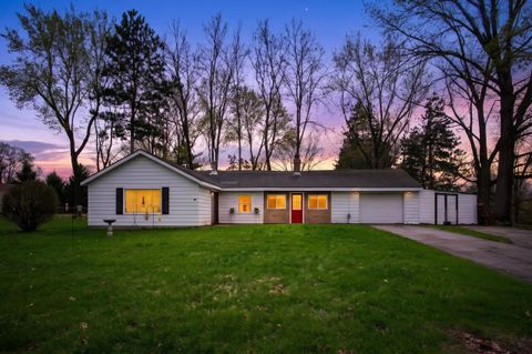 Photo of 2985 Garden City Road, Jackson, MI 49201 (MLS # 26016306)