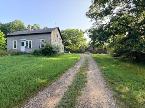 Photo of 794 E Fox Farm Road, Manistee, MI 49660 (MLS # 26033563)