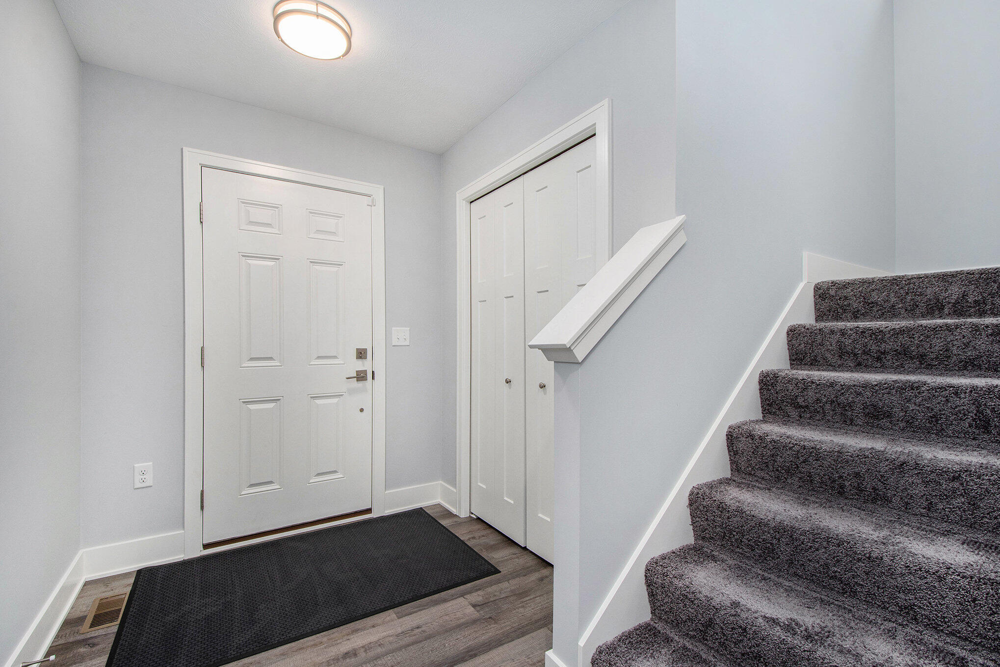 Byron Center, Michigan 49315, United States, 3 Bedrooms Bedrooms, ,3 BathroomsBathrooms,Residential,Active,173634