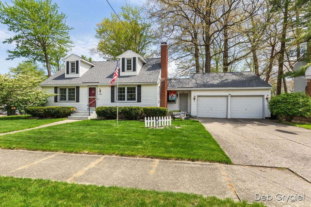 Photo of 4504 Marshall Avenue SE, Grand Rapids, MI 49508 (MLS # 24021663)