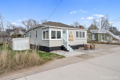 1520 Beach Street, Muskegon, MI 49441 - MLS#: 25020236