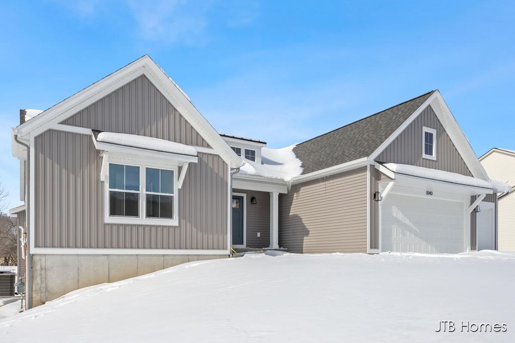 Photo of 1040 N Washington Street SE, Lowell, MI 49331 (MLS # 26000228)