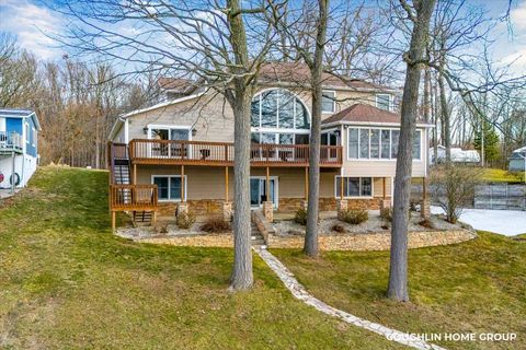 1945 Iroquois Trail Hastings MI 49058