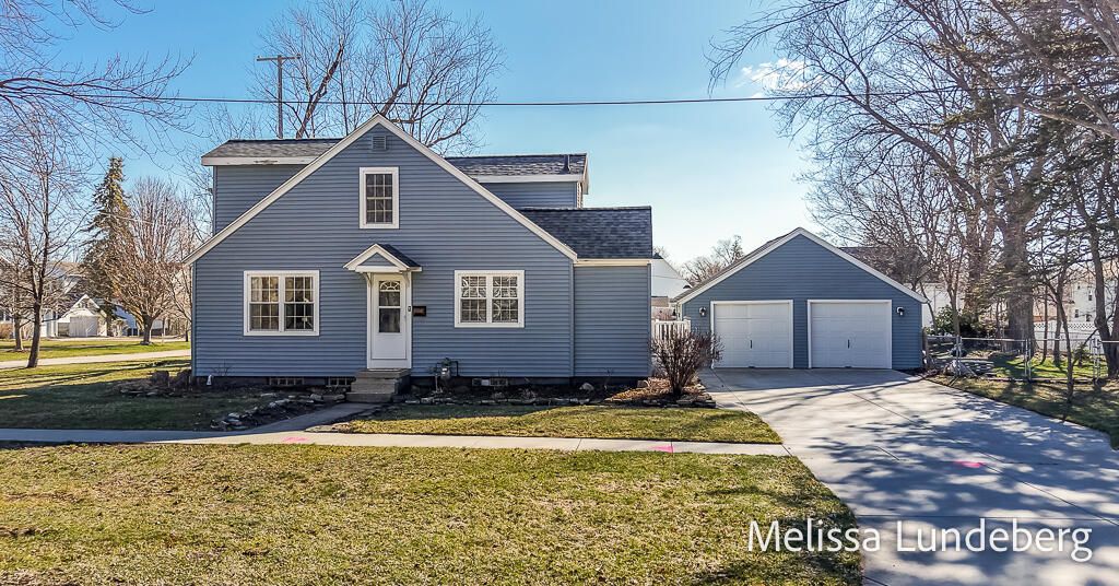 Photo of 220 Barber Street, Spring Lake, MI 49456 (MLS # 26013399)