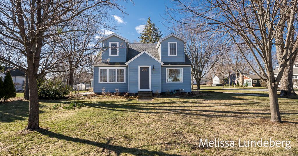 Photo of 220 Barber Street, Spring Lake, MI 49456 (MLS # 26013399)