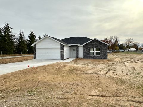 2006 Green Acres Drive, Adrian, MI 49221 - MLS#: 25011666