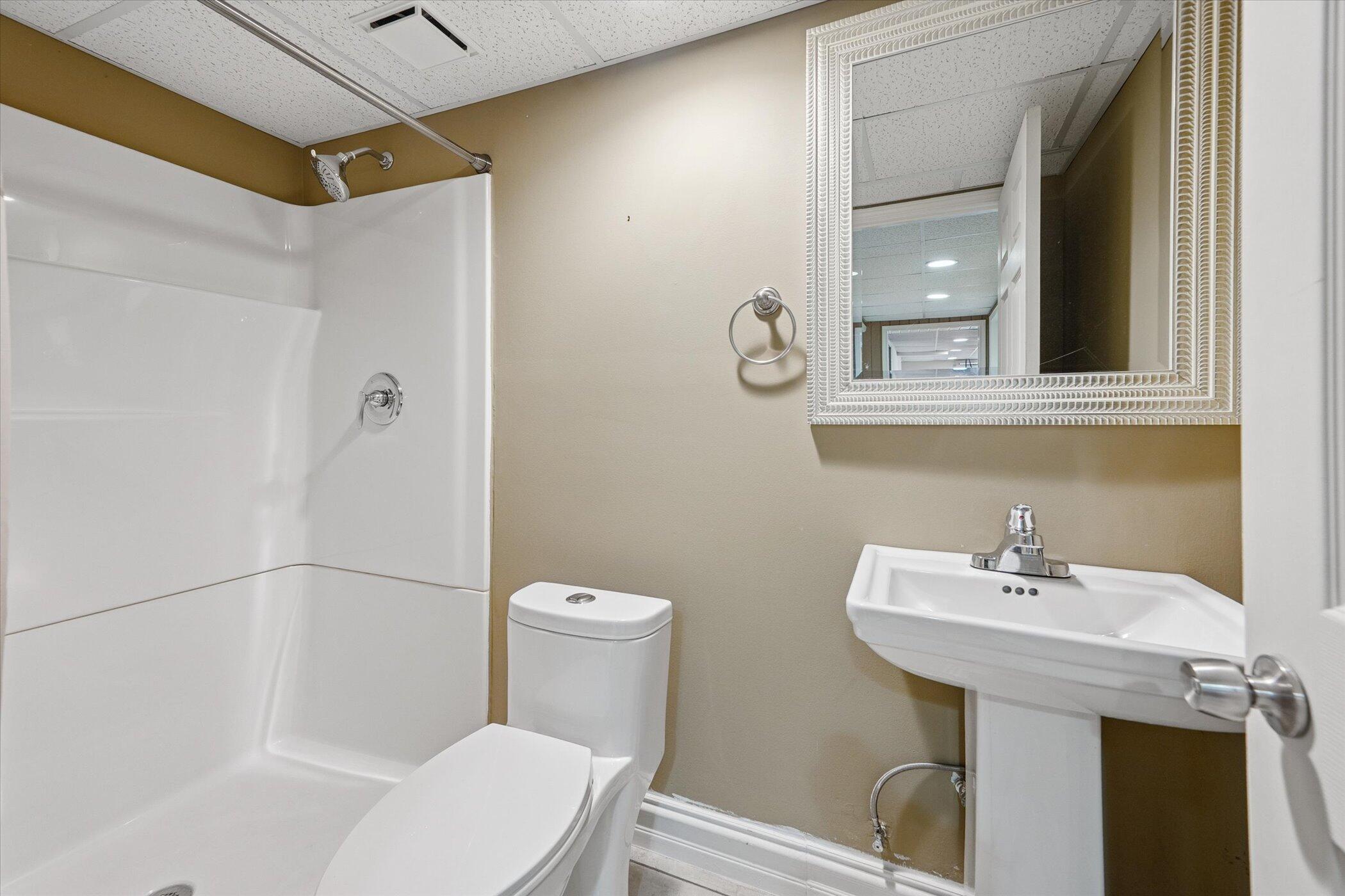 Brighton, Michigan 48114, United States, 4 Bedrooms Bedrooms, ,5 BathroomsBathrooms,Residential,Active,243677