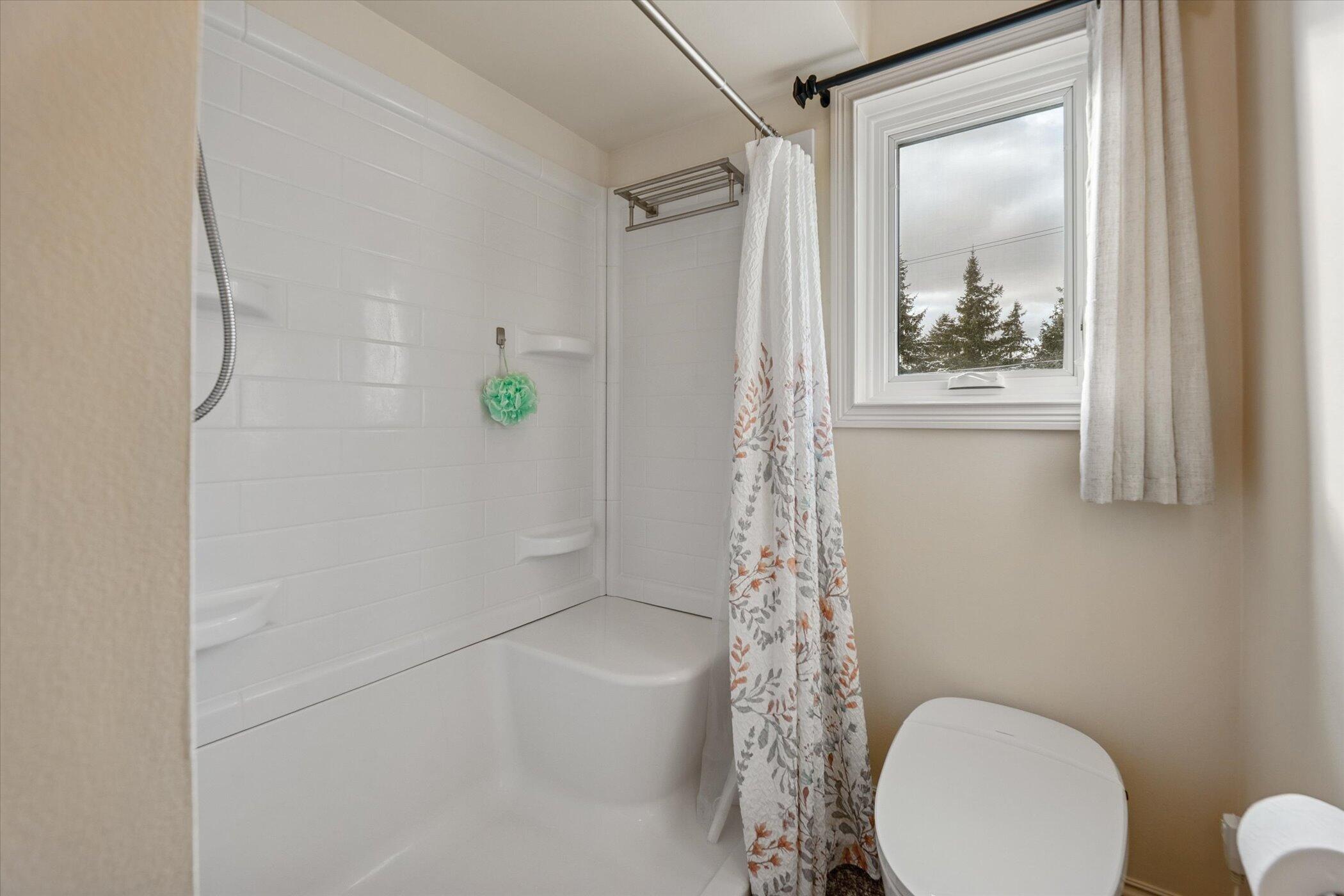 Brighton, Michigan 48114, United States, 4 Bedrooms Bedrooms, ,5 BathroomsBathrooms,Residential,Active,243677