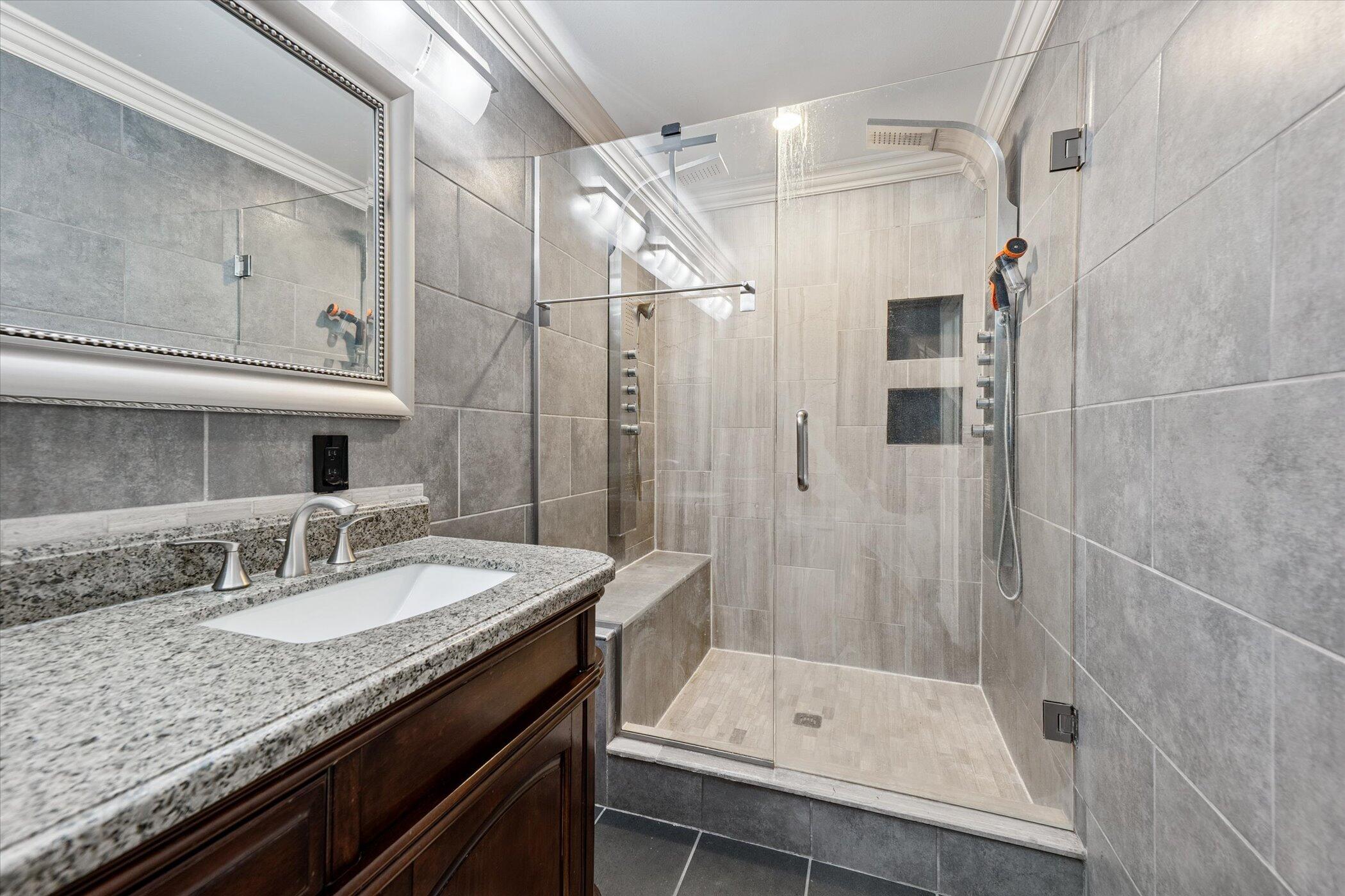 Brighton, Michigan 48114, United States, 4 Bedrooms Bedrooms, ,5 BathroomsBathrooms,Residential,Active,243677