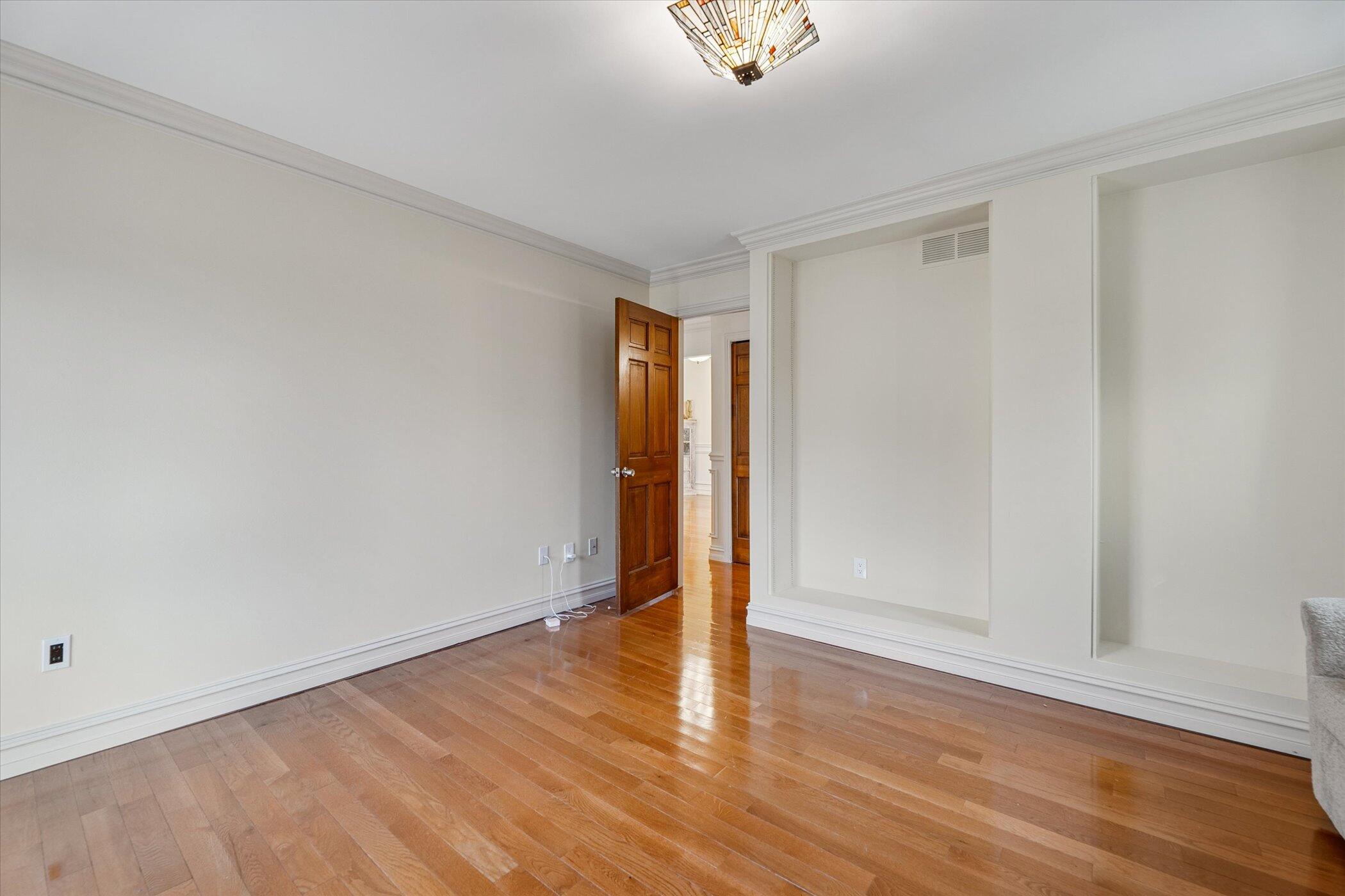 Brighton, Michigan 48114, United States, 4 Bedrooms Bedrooms, ,5 BathroomsBathrooms,Residential,Active,243677