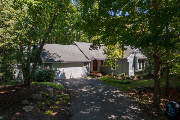 848 CENTER ST, DOUGLAS, MI 49406 - Image d013da9fb81479e151e9ed981b41b50b/1683103598