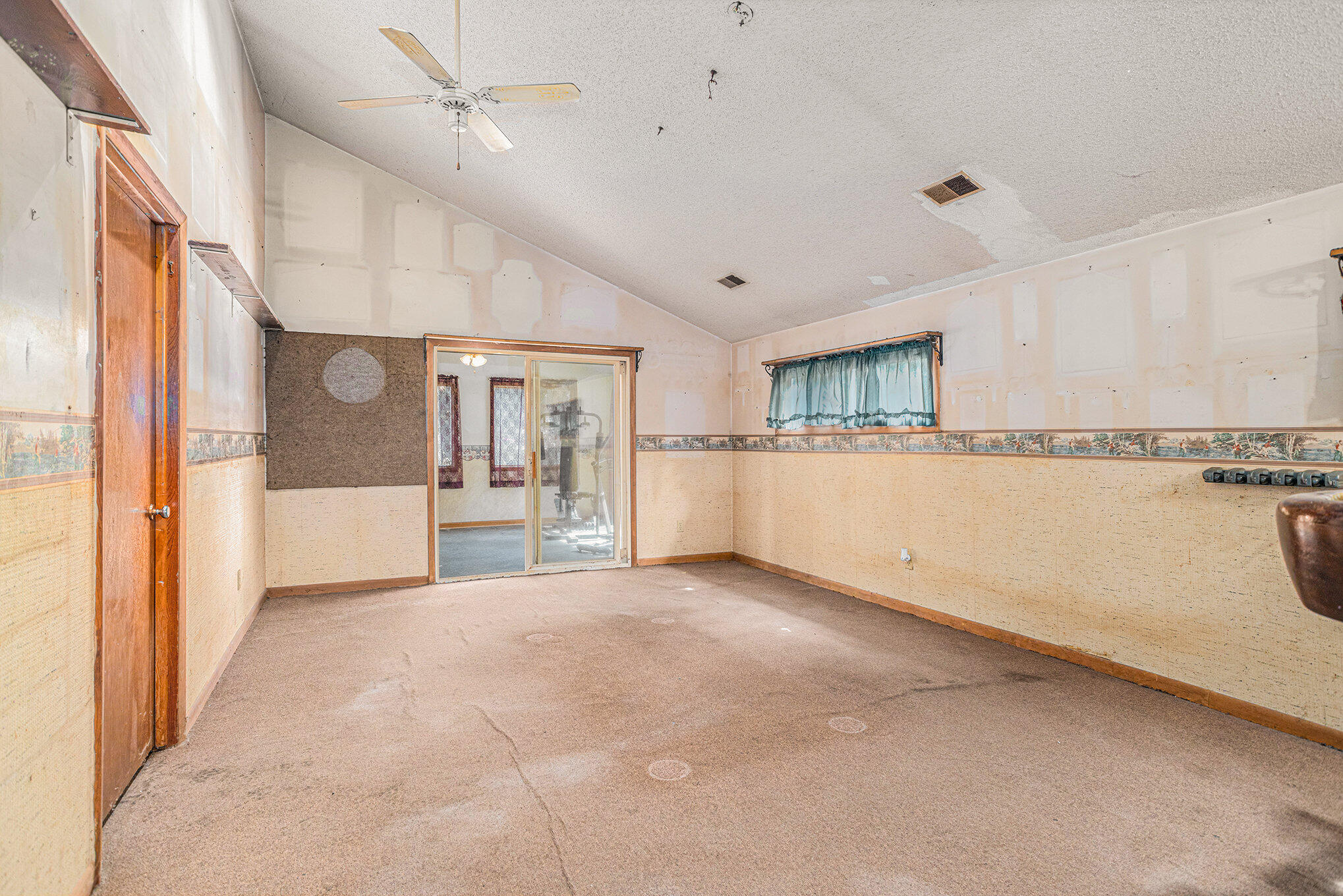 Battle Creek, Michigan 49014, United States, 2 Bedrooms Bedrooms, ,2 BathroomsBathrooms,Residential,Pending,44254