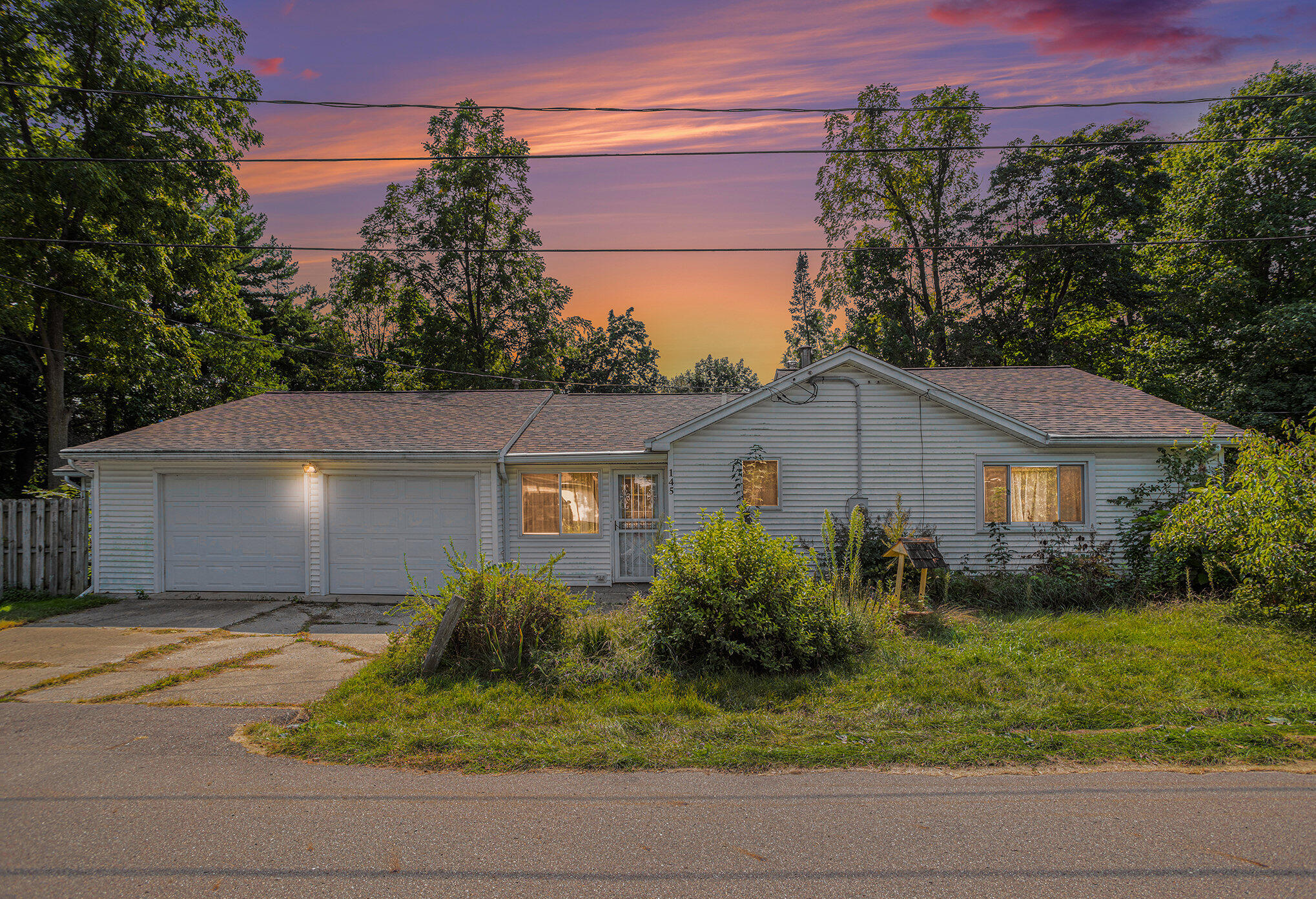 Battle Creek, Michigan 49014, United States, 2 Bedrooms Bedrooms, ,2 BathroomsBathrooms,Residential,Pending,44254