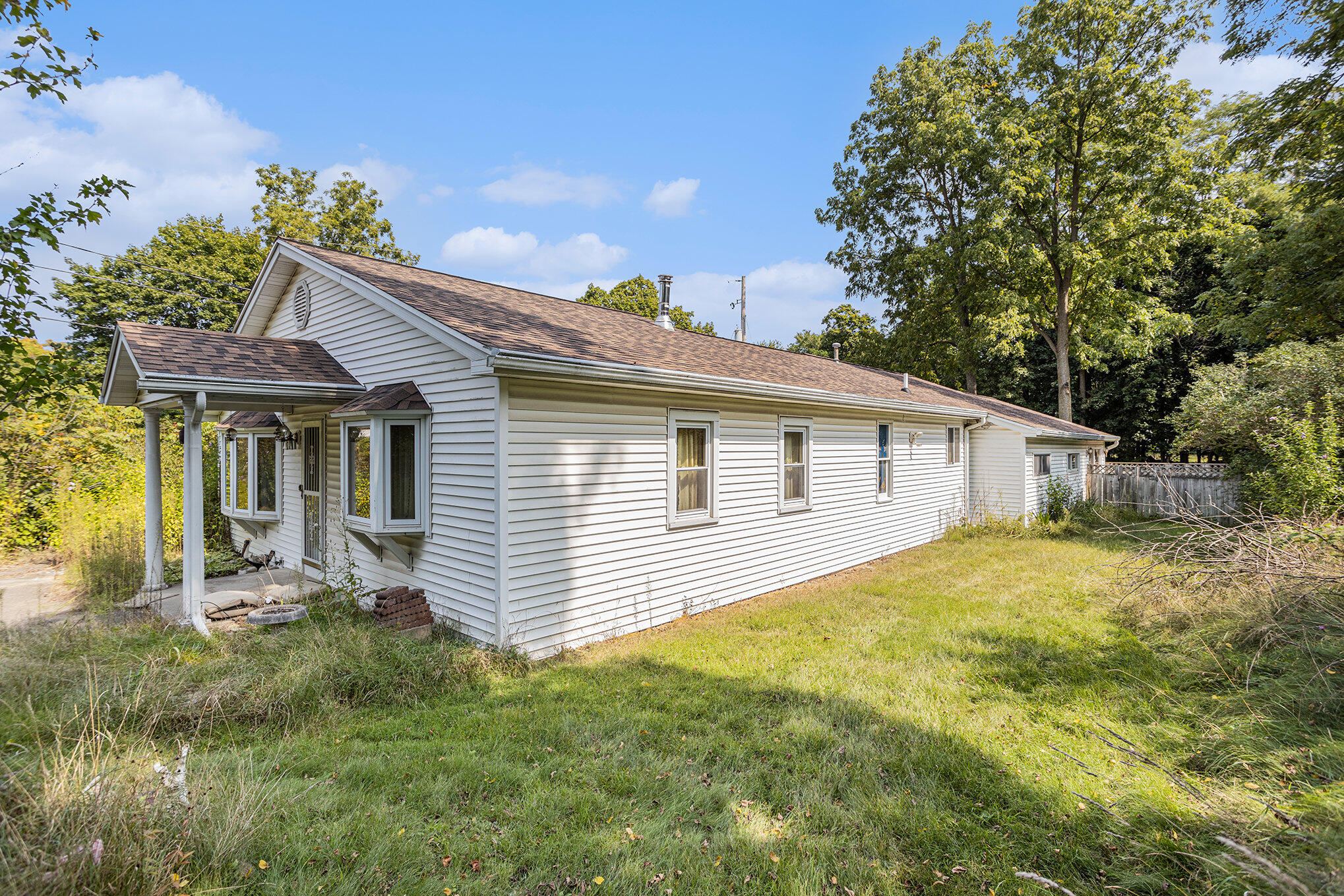 Battle Creek, Michigan 49014, United States, 2 Bedrooms Bedrooms, ,2 BathroomsBathrooms,Residential,Pending,44254