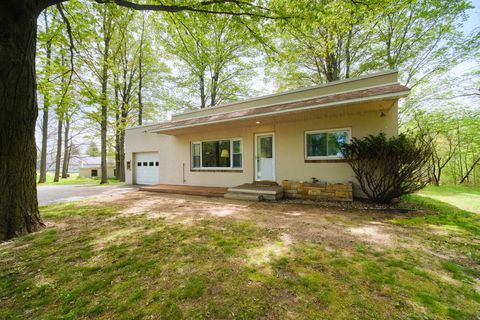 Photo of 16263 Cadillac Highway, Thompsonville, MI 49683 (MLS # 26024328)