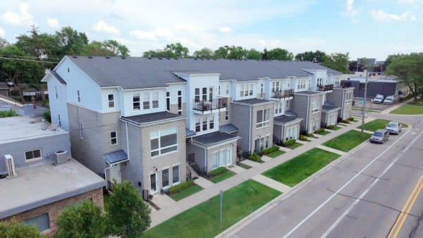454 HILTON RD, FERNDALE, MI 48220 - Image d04028a77a4ee664565ed3bcadd5faa9/374808751