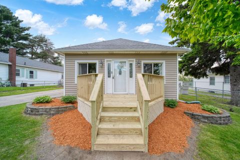 Photo of 157 N Dettman Road, Jackson, MI 49202 (MLS # 26021939)