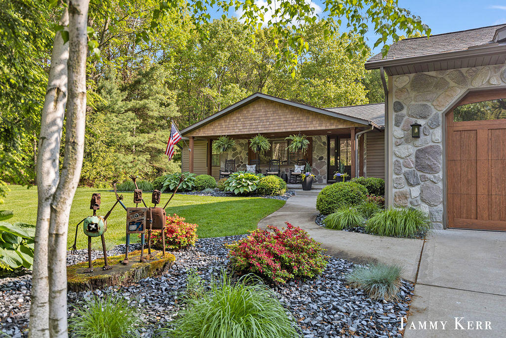 6535 Clearbrook Drive