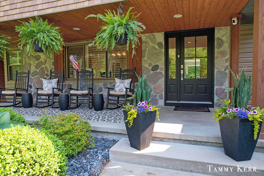 6535 Clearbrook Drive