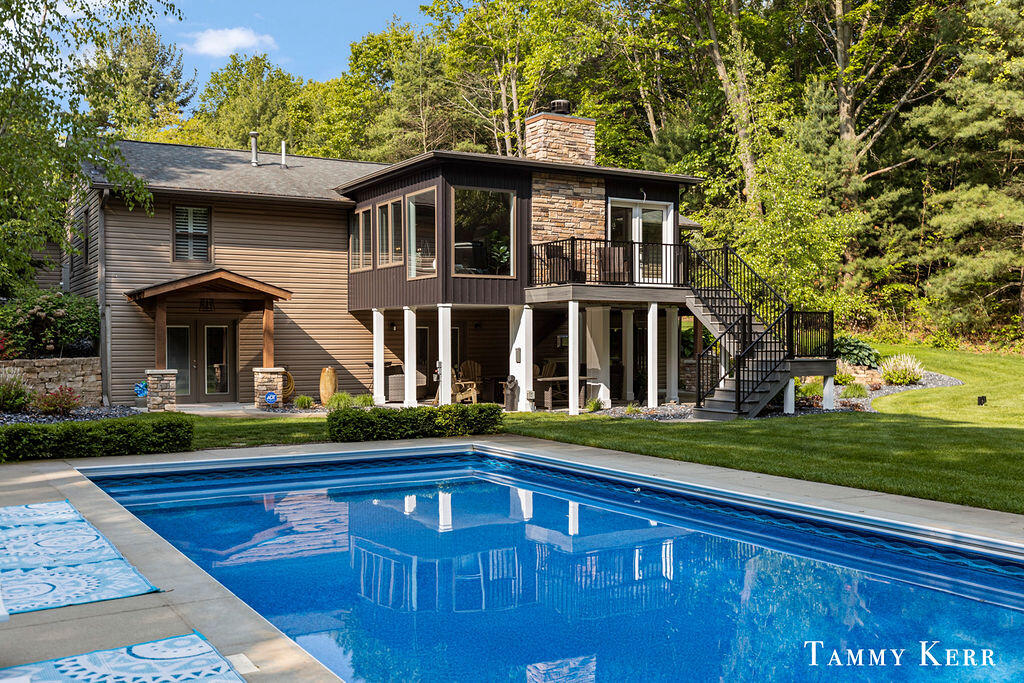 6535 Clearbrook Drive
