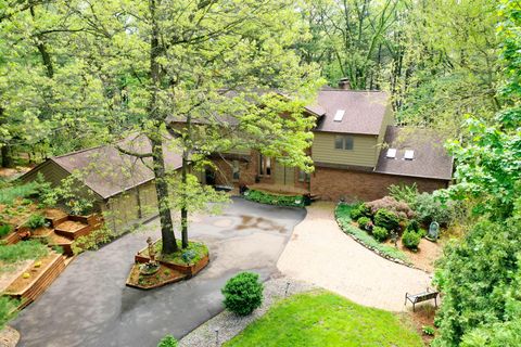 7129 Lakeridge Place Kalamazoo MI 49009