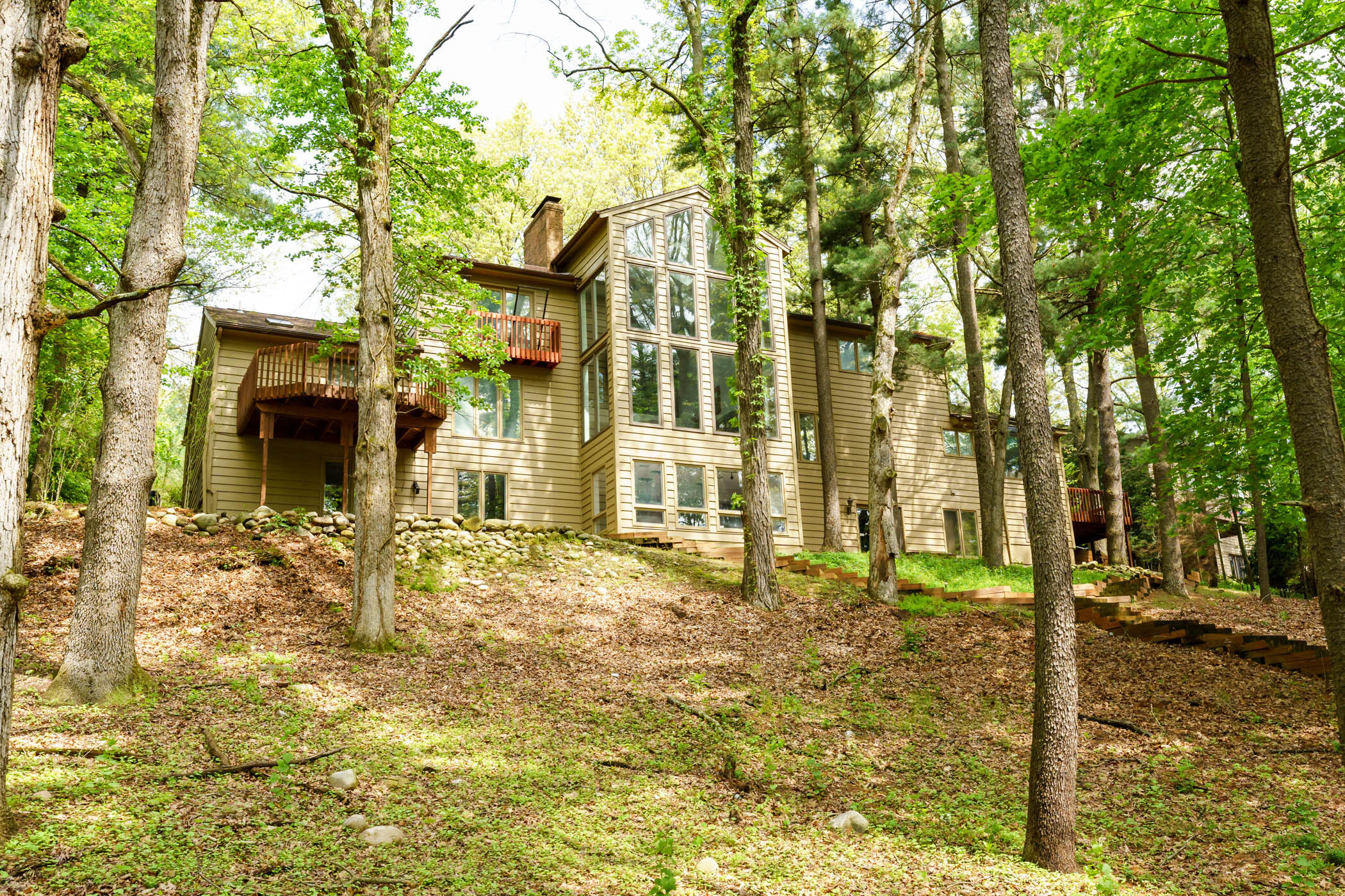 7129 Lakeridge Place