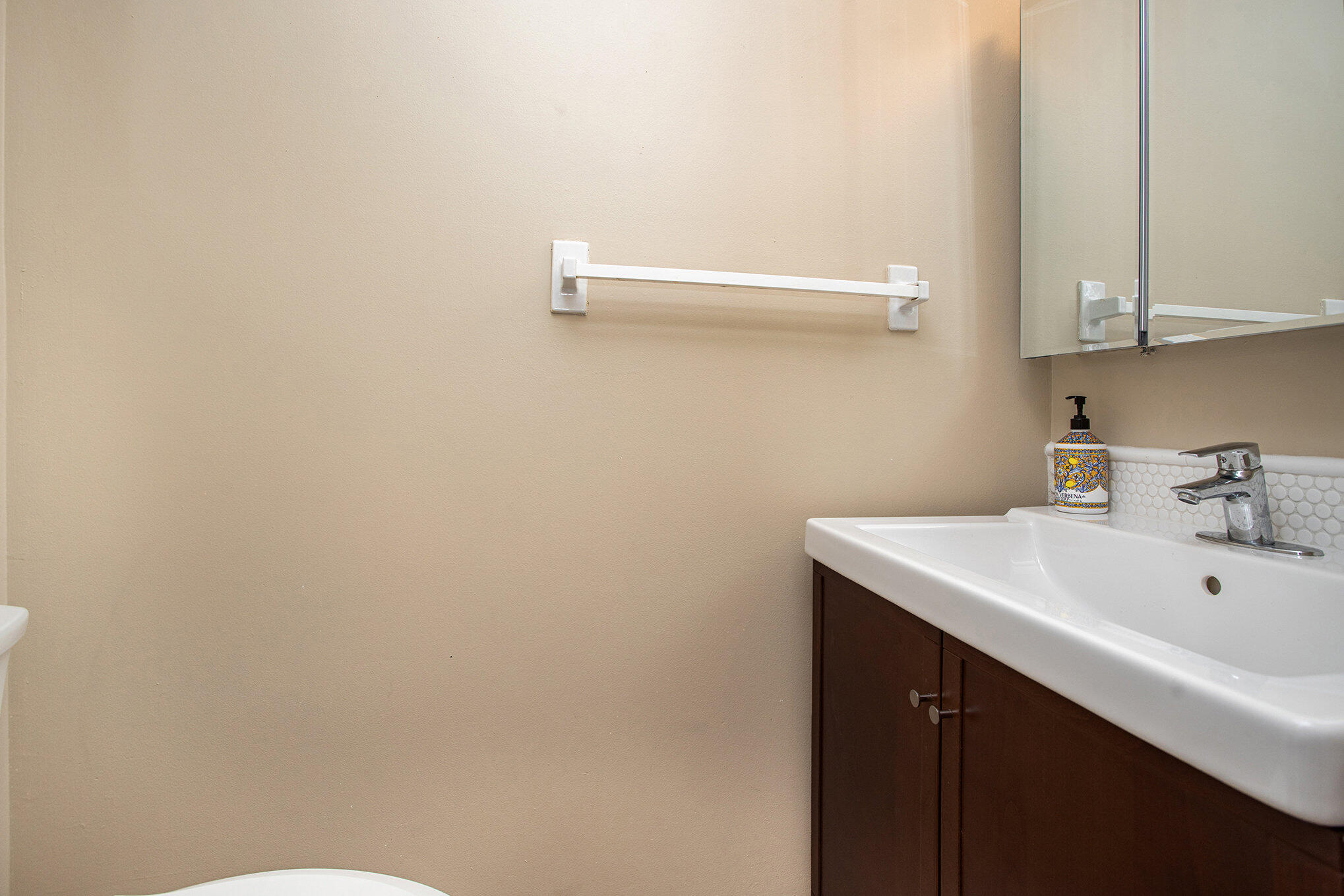 Kalamazoo, Michigan 49006, United States, 2 Bedrooms Bedrooms, ,2 BathroomsBathrooms,Residential,Active,166415