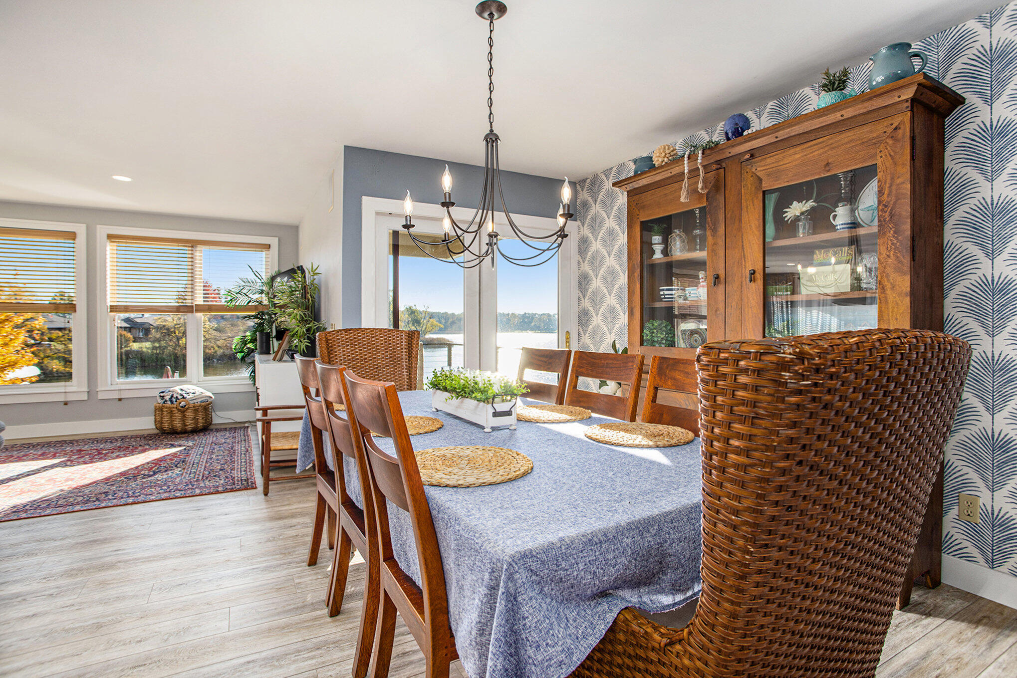 Vicksburg, Michigan 49097, United States, 4 Bedrooms Bedrooms, ,3 BathroomsBathrooms,Residential,Active,235356