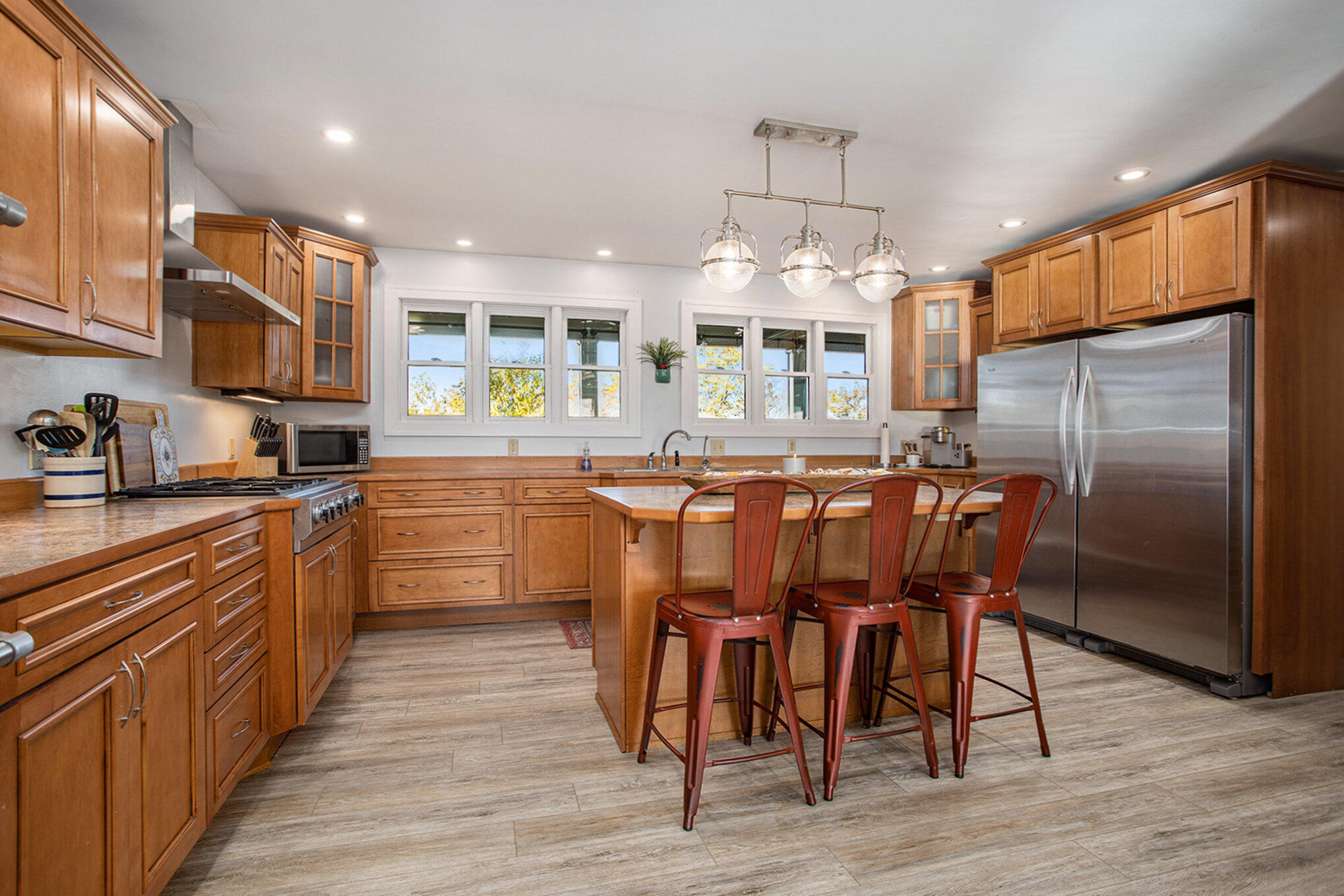 Vicksburg, Michigan 49097, United States, 4 Bedrooms Bedrooms, ,3 BathroomsBathrooms,Residential,Active,235356