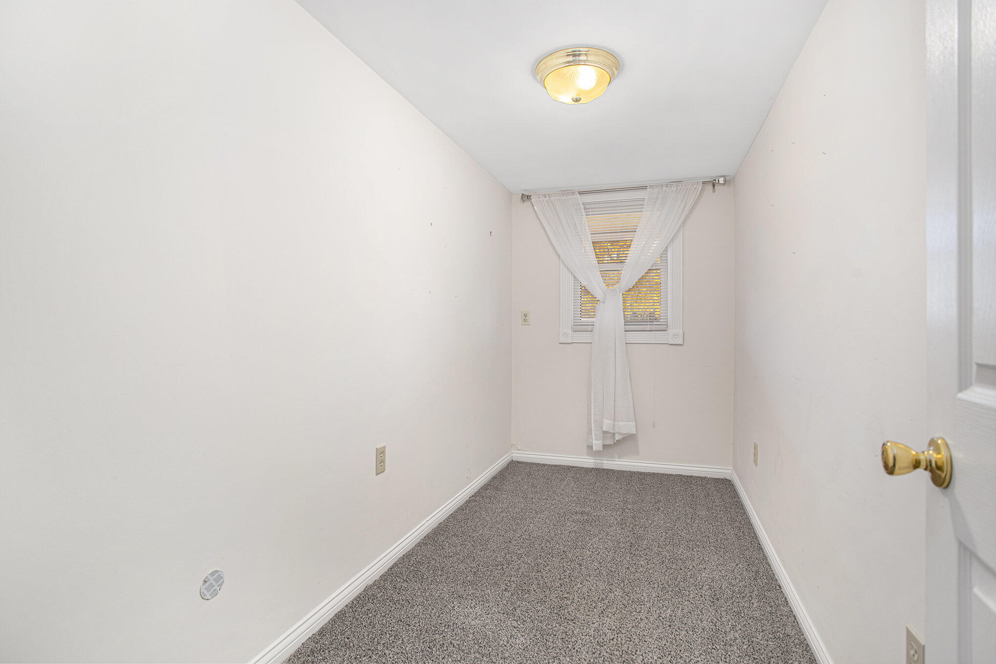 Vicksburg, Michigan 49097, United States, 4 Bedrooms Bedrooms, ,3 BathroomsBathrooms,Residential,Active,235356