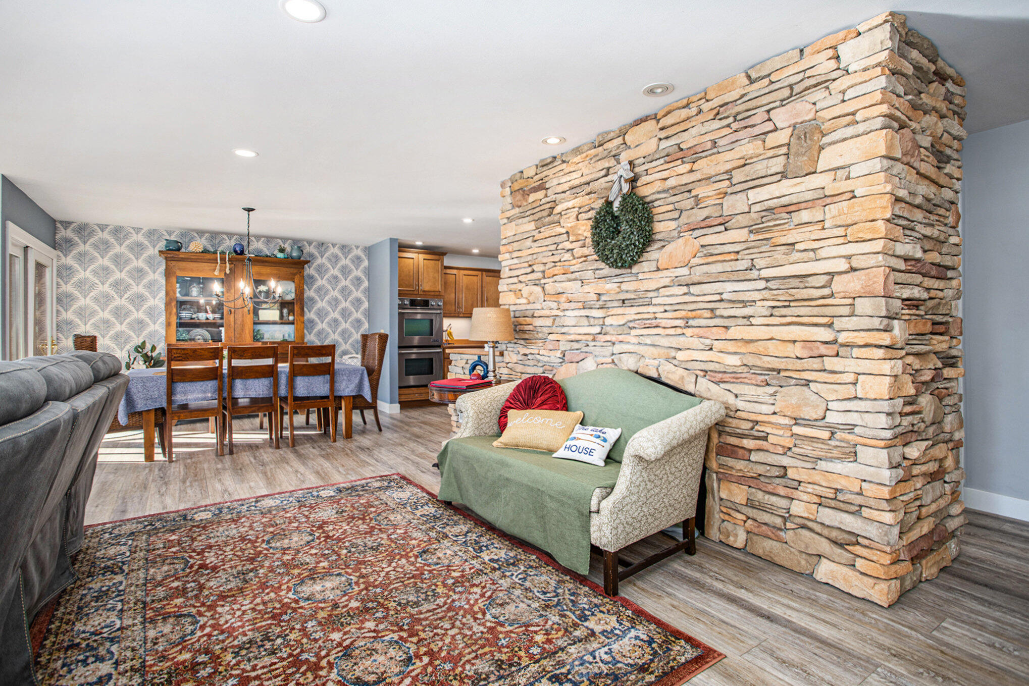 Vicksburg, Michigan 49097, United States, 4 Bedrooms Bedrooms, ,3 BathroomsBathrooms,Residential,Active,235356