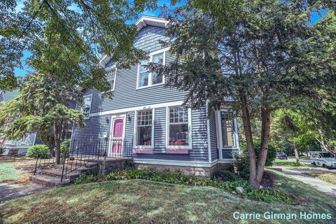Photo of 201 S 5th Street, Grand Haven, MI 49417 (MLS # 25054109)