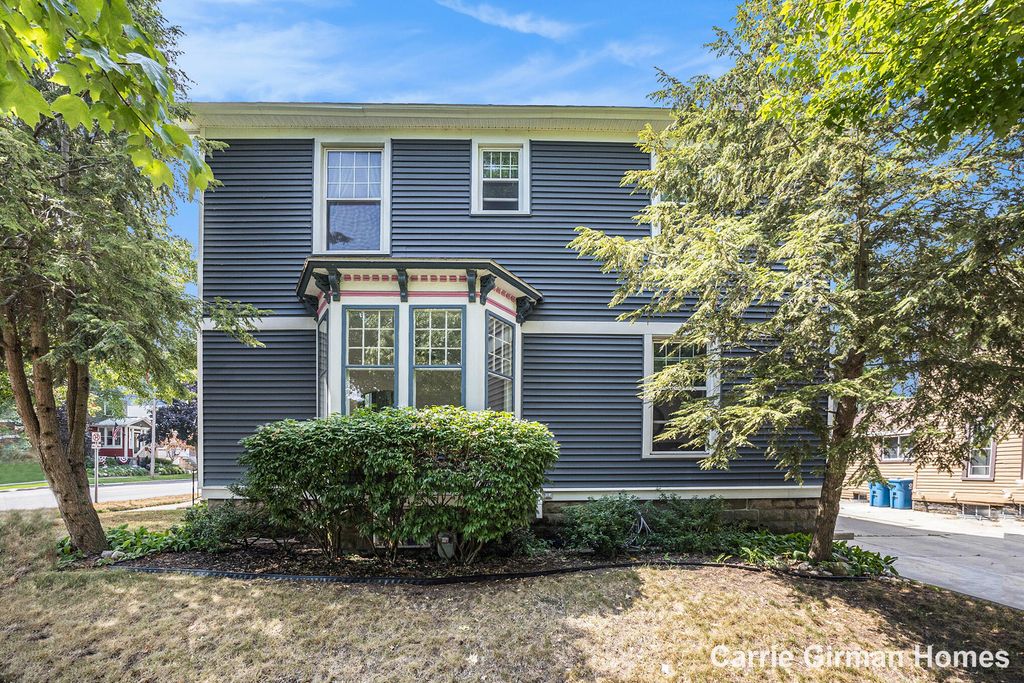 Photo of 201 S 5th Street, Grand Haven, MI 49417 (MLS # 25035696)