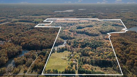 2347 W W. Dowling Road Road Delton MI 49046