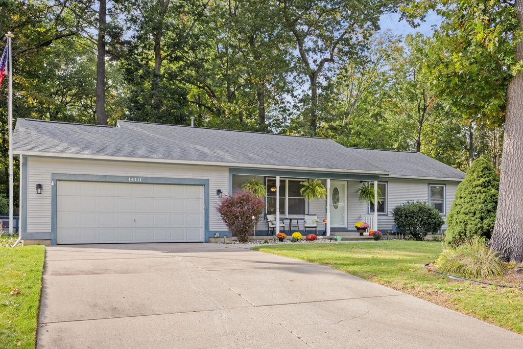 Photo of 14111 Payne Forest Avenue, Grand Haven, MI 49417 (MLS # 25052855)