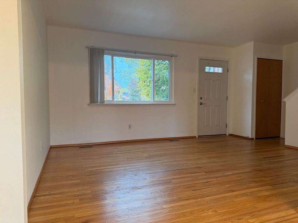 Photo of 3393 Williamsburg Road, Ann Arbor, MI 48108 (MLS # 25056464)