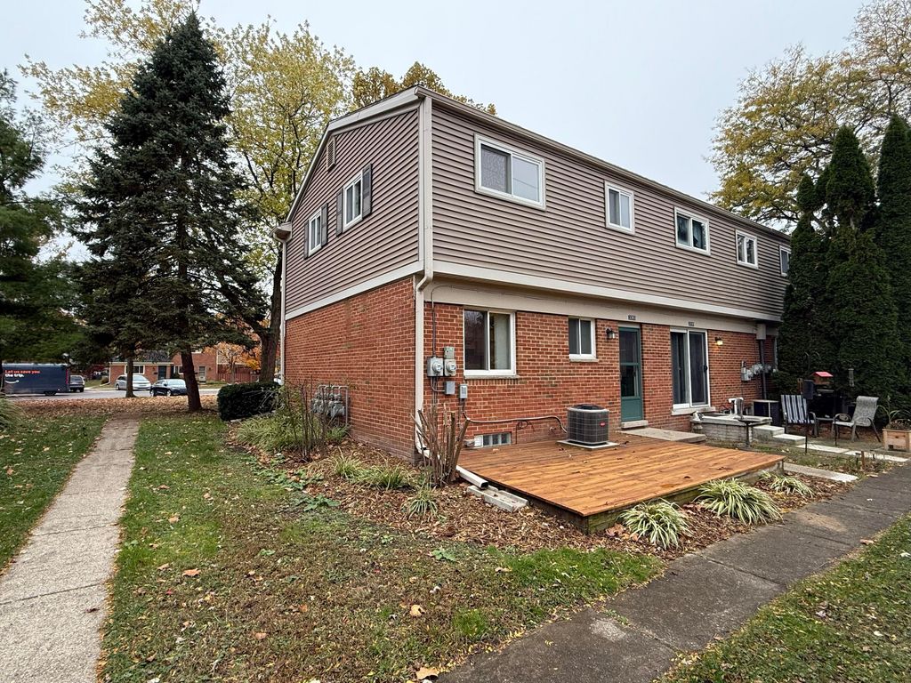 Photo of 3393 Williamsburg Road, Ann Arbor, MI 48108 (MLS # 25056464)