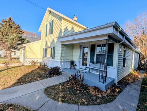 Photo of 27 W Wood Street, Newaygo, MI 49337 (MLS # 26011269)