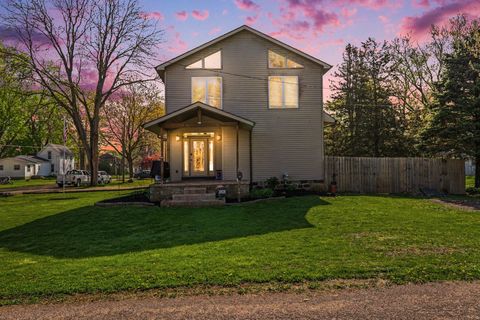 Photo of 404 S Williams, Bellevue, MI 49021 (MLS # 26018005)