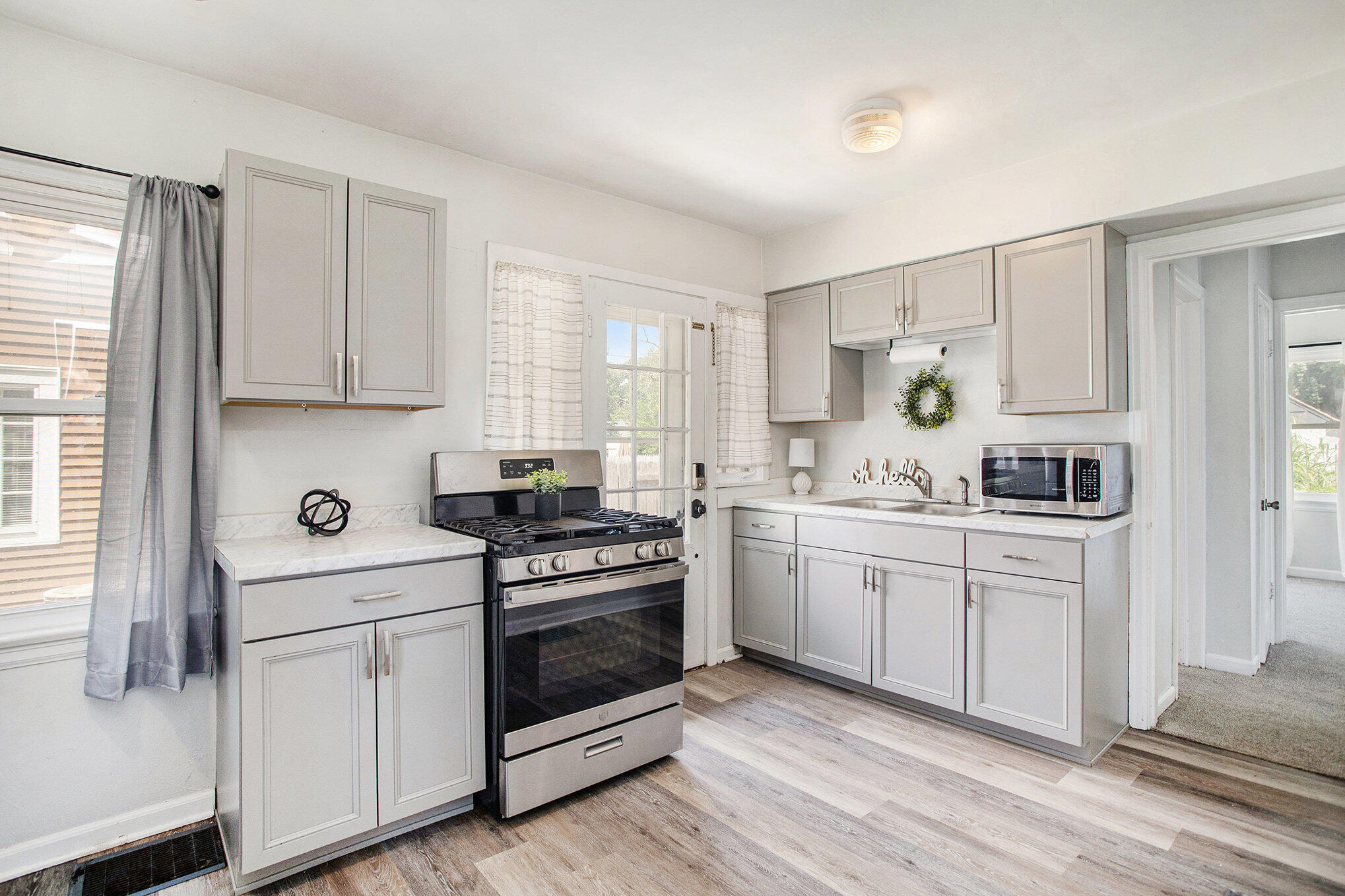 Battle Creek, Michigan 49015, United States, 2 Bedrooms Bedrooms, ,1 BathroomBathrooms,Residential,Pending,184084