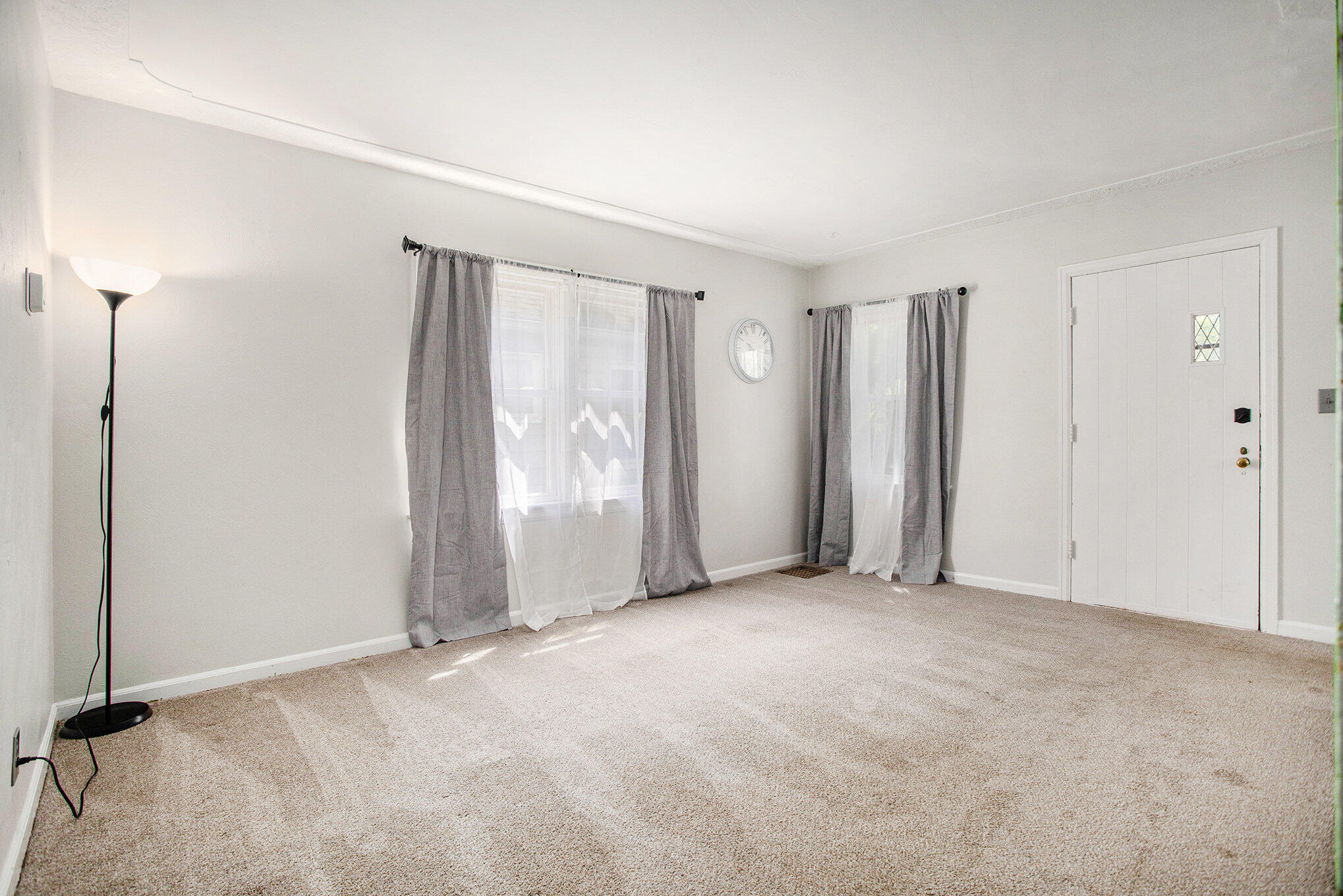 Battle Creek, Michigan 49015, United States, 2 Bedrooms Bedrooms, ,1 BathroomBathrooms,Residential,Pending,184084