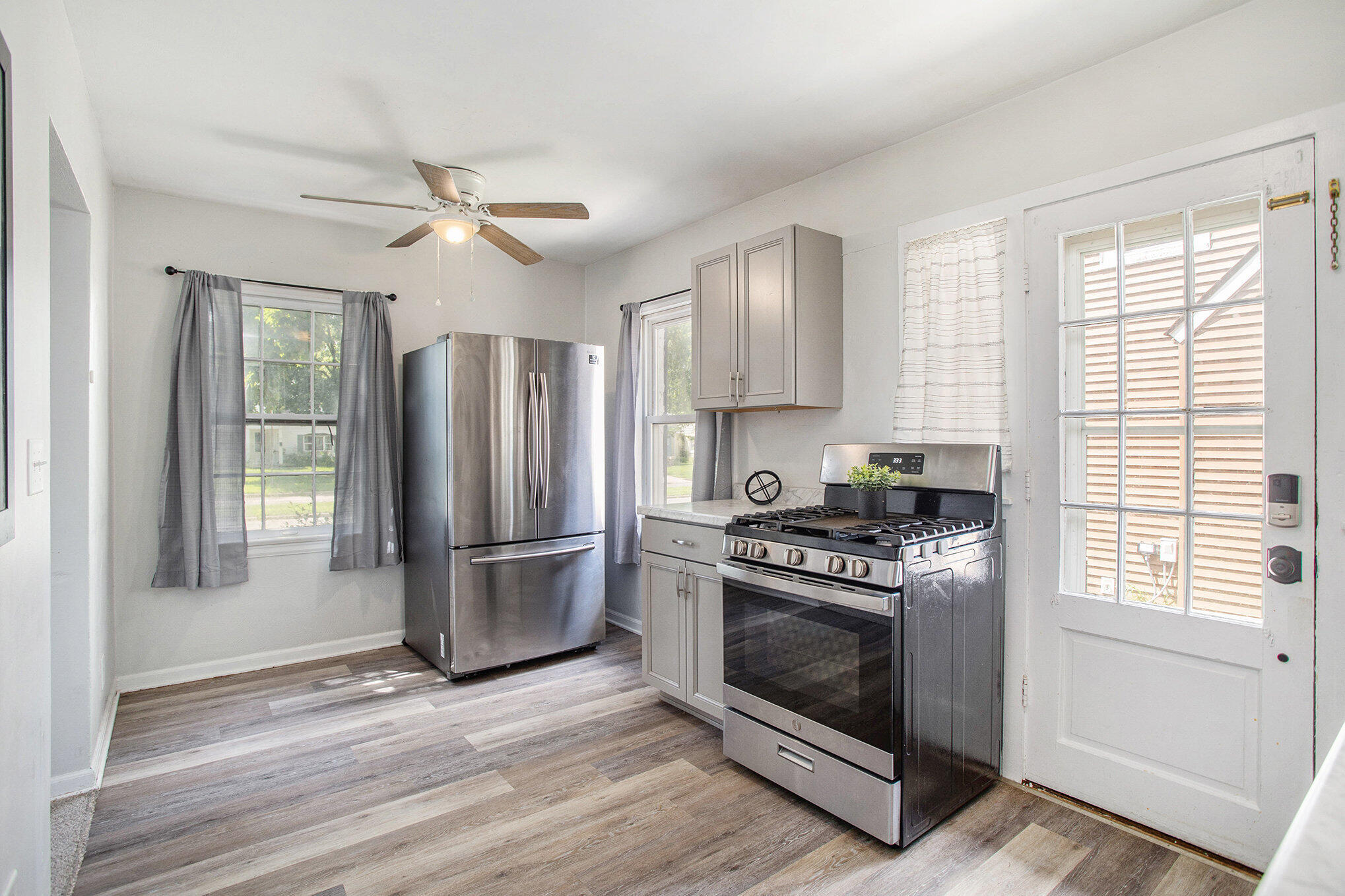 Battle Creek, Michigan 49015, United States, 2 Bedrooms Bedrooms, ,1 BathroomBathrooms,Residential,Pending,184084