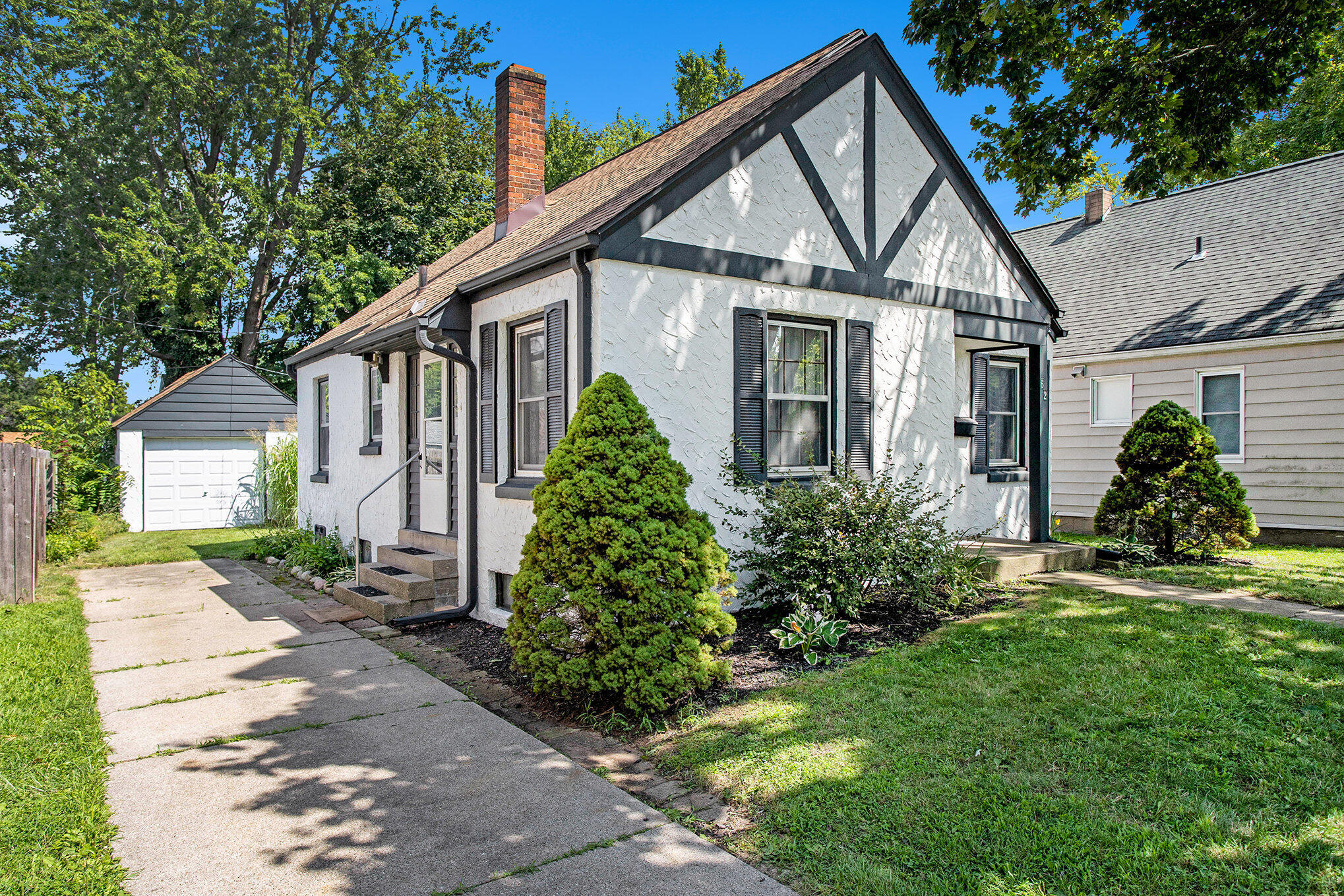 Battle Creek, Michigan 49015, United States, 2 Bedrooms Bedrooms, ,1 BathroomBathrooms,Residential,Pending,184084