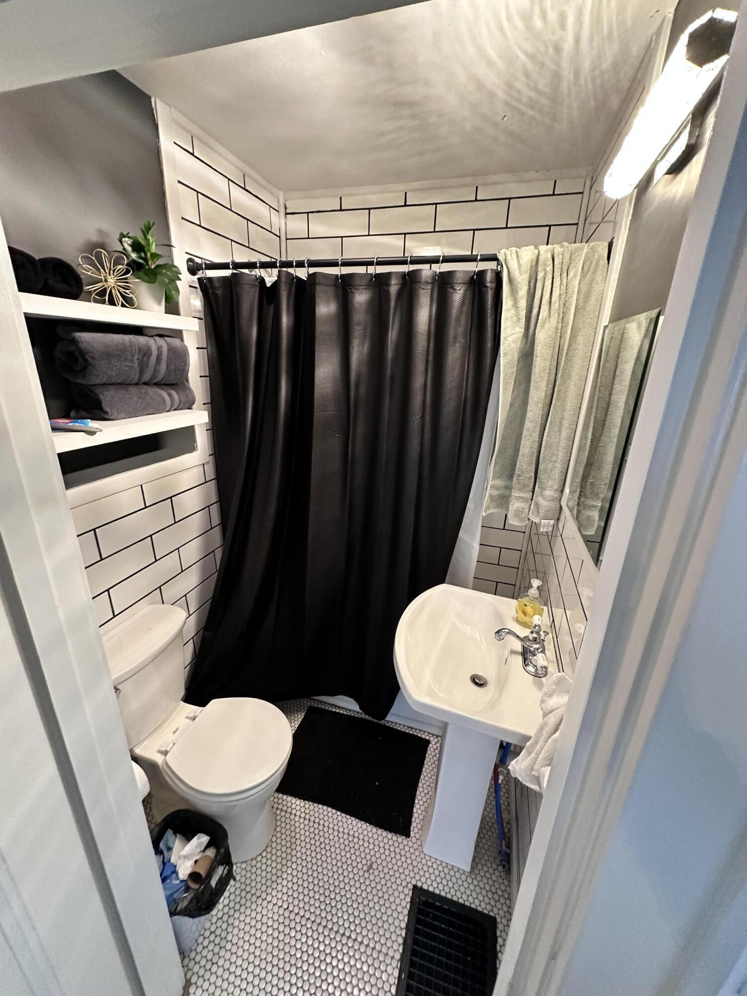 Sturgis, Michigan 49091, United States, 2 Bedrooms Bedrooms, ,1 BathroomBathrooms,Residential,Active,93702