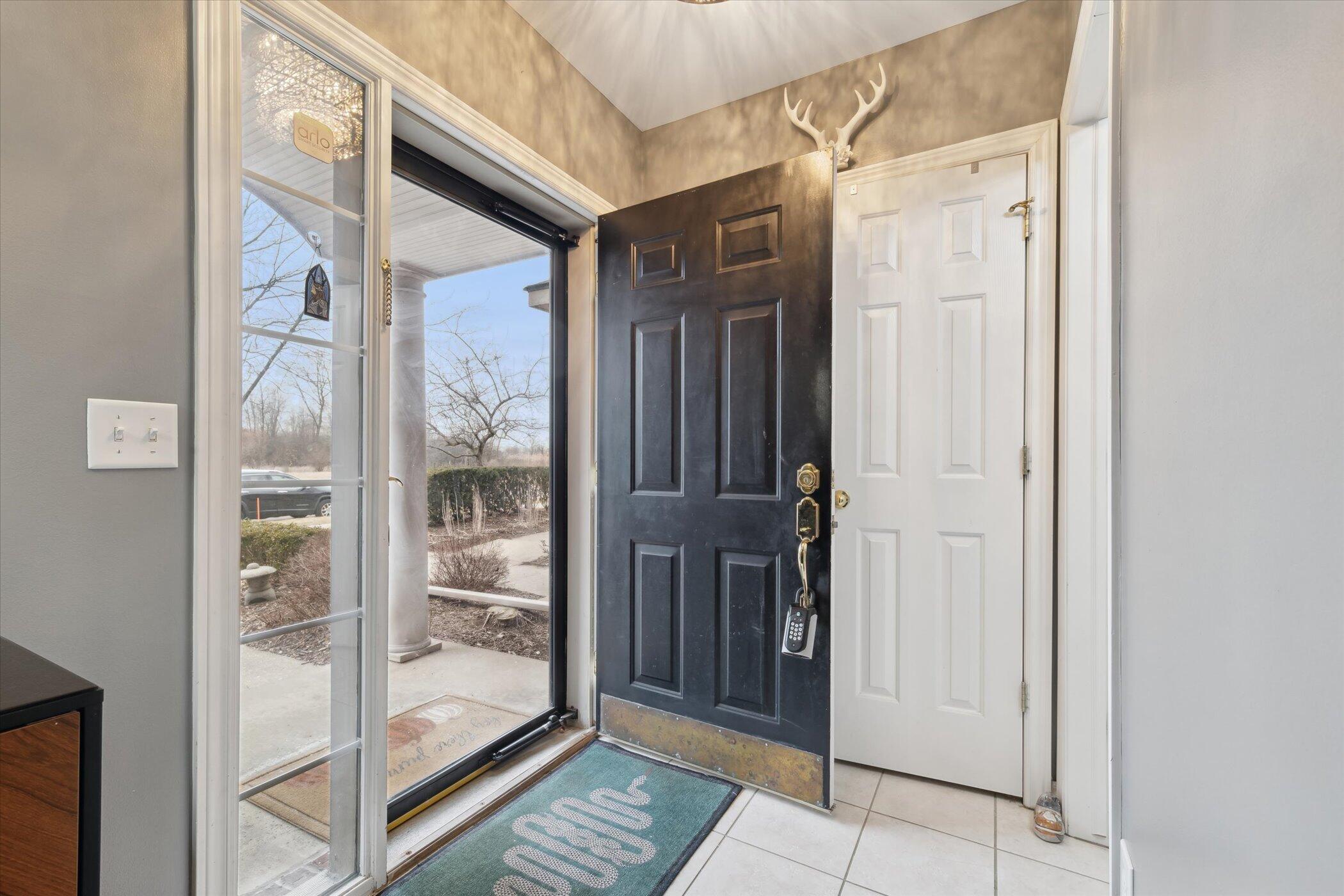 Ypsilanti, Michigan 48197, United States, 2 Bedrooms Bedrooms, ,3 BathroomsBathrooms,Residential,Pending,83830