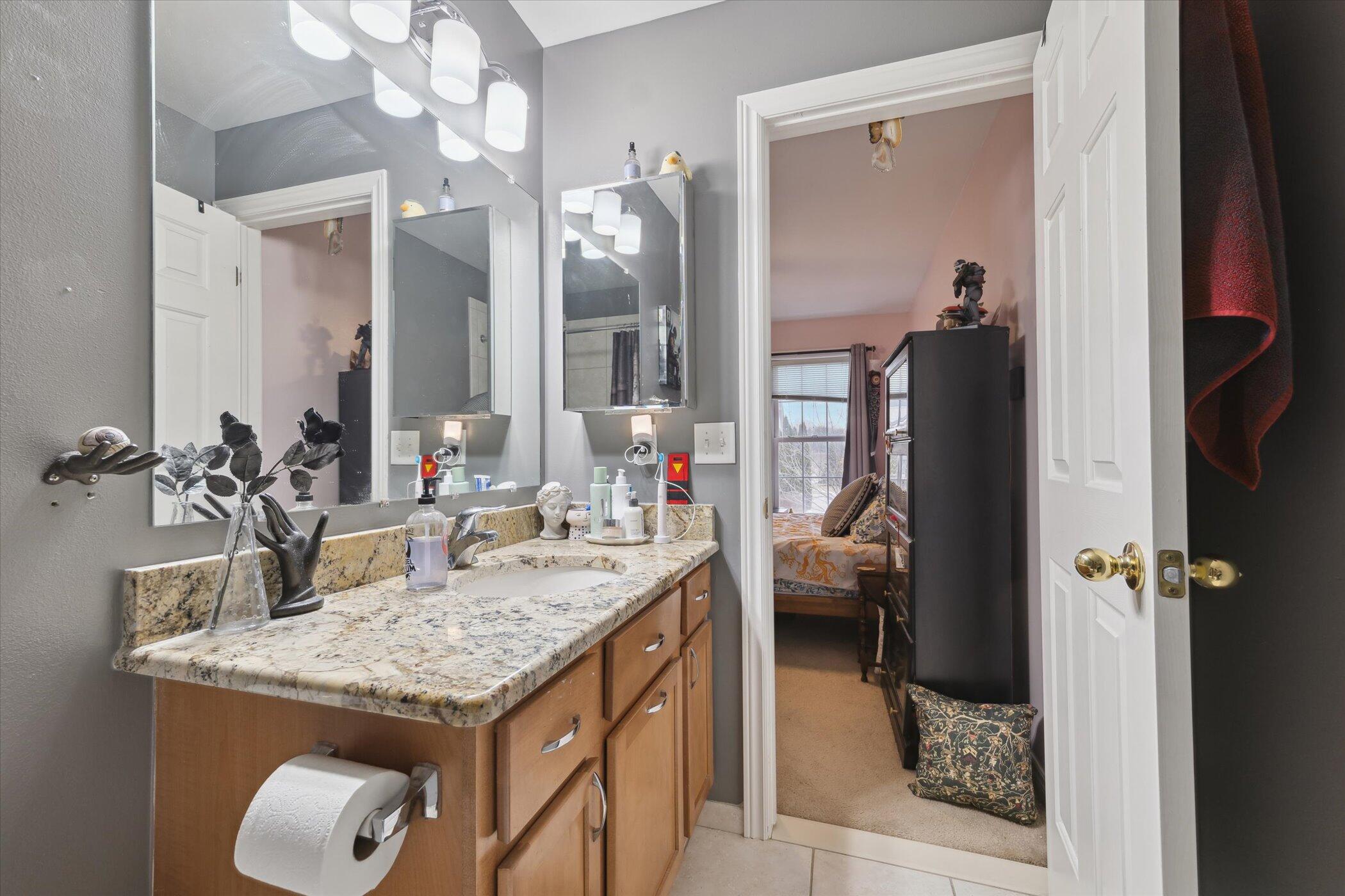 Ypsilanti, Michigan 48197, United States, 2 Bedrooms Bedrooms, ,3 BathroomsBathrooms,Residential,Pending,83830